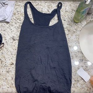 black lulu lemon swifty tie back tank size 4